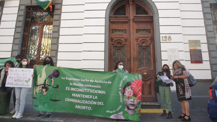 Feministas piden despenalización del aborto