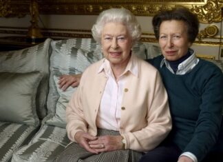 Con emotiva carta la princesa Ana se despide de la Reina Isabel II Ana