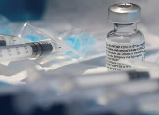 Pfizer: Reino Unido autoriza refuerzo de vacuna para Ómicron Pfizer