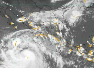 Tormenta tropical “Kay” se convierte en huracán categoría 1