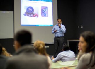 BUAP apoya a ayuntamientos para la capacitación de emprendedores