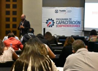 Comuna capacita a emprendedores poblanos en materia de negocios