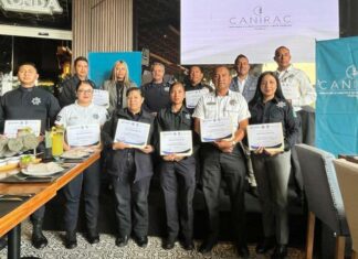 Reconocen a policías de Cholula por acciones en favor de la familia