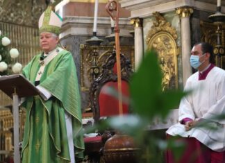 Arzobispo de Puebla pide sobreponer la unidad familiar