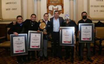 Puebla homenajea a luchadores en el Día Nacional de la Lucha Libre