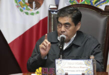 Gobernador de Puebla adjudica narcomantas a ‘bromista’ gobernador