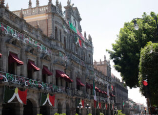 Fiestas Patrias: hasta 4 mil asistentes para el grito en zócalo de Puebla asistentes