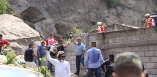 Derrumbe en Cuernavaca suma 3 muertos y 4 heridos derrumbe