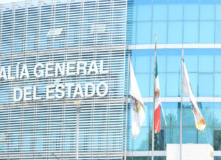 Detenido sufre balazo en patrulla de la Fiscalía; muere en hospital detenido