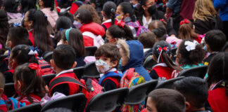 ¿Deberían las escuelas prohibir entrada a alumnos con cabello largo? ¡Entérate! escuelas