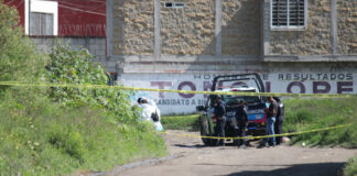 Abandonan cuerpos de dos hombres en El Refugio Hombres