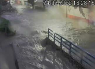 Lluvia provoca inundación en Álamos Vista Hermosa lluvia