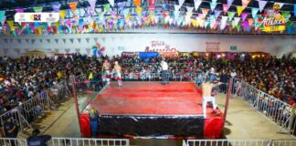 Lucha Libre AAA llegó a Atlixco con la Parka Negra y Psycho Clown lucha