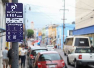 Dan de baja a negocios por cobrar comisión a usuarios de parquímetros negocios