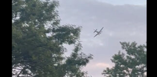 Piloto amenaza con estrellar avión contra Walmart en Mississippi, EU piloto