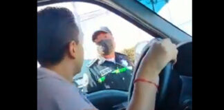 Policía del Edomex amenaza a automovilista: ‘te van a matar’ policía