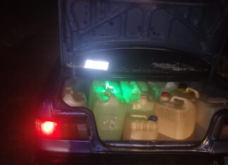 Policía Estatal asegura vehículo con presunto huachicol policía