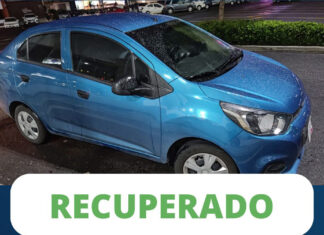 Policía de Cholula recupera auto robado en Plaza San Diego policía