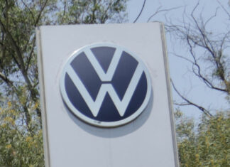 Conflicto salarial en VW afectará inversiones y empleos: Canacintra Salarial