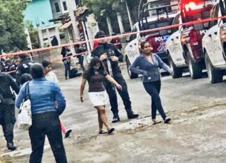Matan a tiros a hombre y atropellan a su hermano en Tilapa