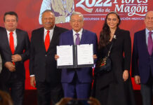 AMLO y empresarios firman acuerdo contra inflación AMLO
