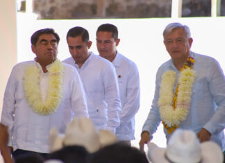 AMLO anuncia mejores carreteras en Puebla y alza a pensión de adultos mayores AMLO