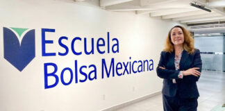 Académica UDLAP imparte módulo de diplomado en la BMV Académica