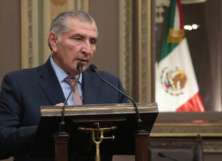 Diputados chocan durante visita de Adán Augusto López en Congreso de Puebla Diputados