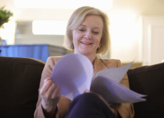 Liz Truss renuncia como primera ministra de UK; estuvo 45 días en el cargo Liz-Truss
