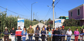 Inaugura Paola Angon calle 16 de septiembre en San Cosme Texintla