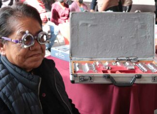 SEDIF y Beneficencia Pública entregan lentes en 32 municipios sedif