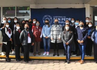 Encabeza Paola Angon ceremonia cívica en primaria Juan C. Bonilla
