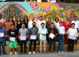 Inauguran mural identitario de la región en Ajalpan