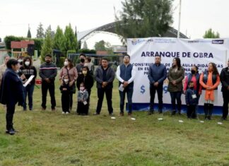 Coloca Mundo Tlatehui primer piedra de aulas didácticas en Tlaxcalancingo