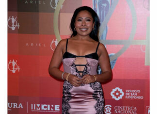 Yalitza Aparicio sorprende con look en alfombra de los Ariel Yalitza Aparicio