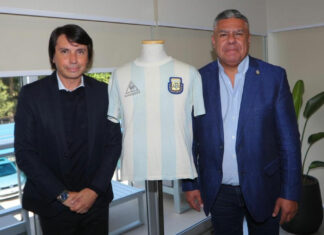 Regresa a Argentina camiseta con la que Maradona ganó México 86 camiseta
