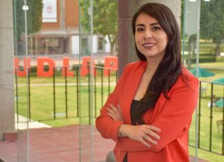 Egresada UDLAP destaca importancia de clusters empresariales Clusters