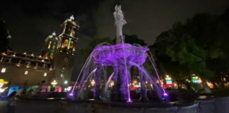 Fuentes de la capital se iluminan de rosa por prevención del cáncer de mama fuentes