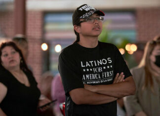 Voto latino en EU se inclina a los demócratas: encuesta voto