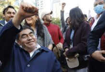 Barbosa llega a CDMX para marchar con AMLO Barbosa