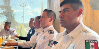 Canirac reconoce a 30 policías municipales de San Andrés Canirac