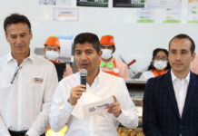 Eduardo Rivera inaugura nueva tienda en Puebla capital