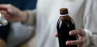 Suman 195 niños muertos por tomar “jarabe medicinal” en Indonesia Indonesia