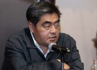 Barbosa reconoce a migrantes “héroes” por enviar remesas a Puebla barbosa