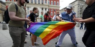 Rusia multará a medios por difundir propaganda LGBT+ Rusia