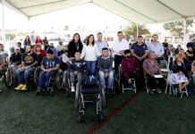 SMDIF de San Andrés entrega 30 sillas de ruedas semi deportivas SMDIF