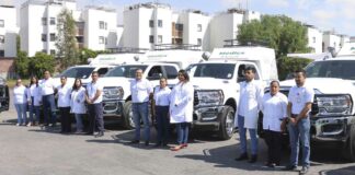 Salud Puebla recibe 10 camionetas equipadas del INSABI Salud