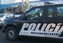 Taxistas apalean a presunto ladrón en Tepeaca Taxistas