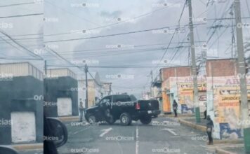 Fiscalía catea comercios de la 46 poniente