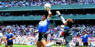 Venden por 2.36 mdd el balón que tocó ‘La mano de Dios’ de Maradona balón